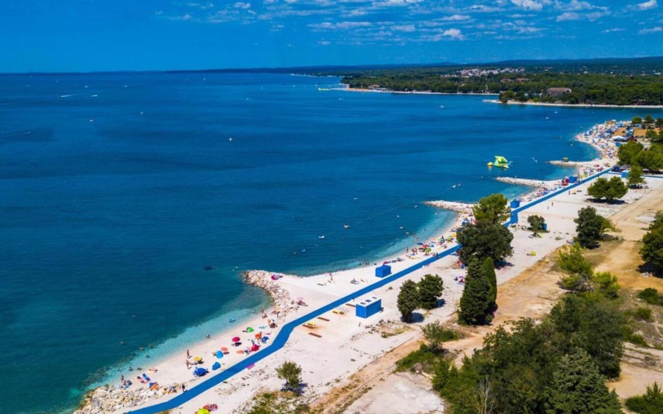 Caramel Comforts With Sea View In Stinjan Only 300 Meters From The Beach Pula Exterior foto