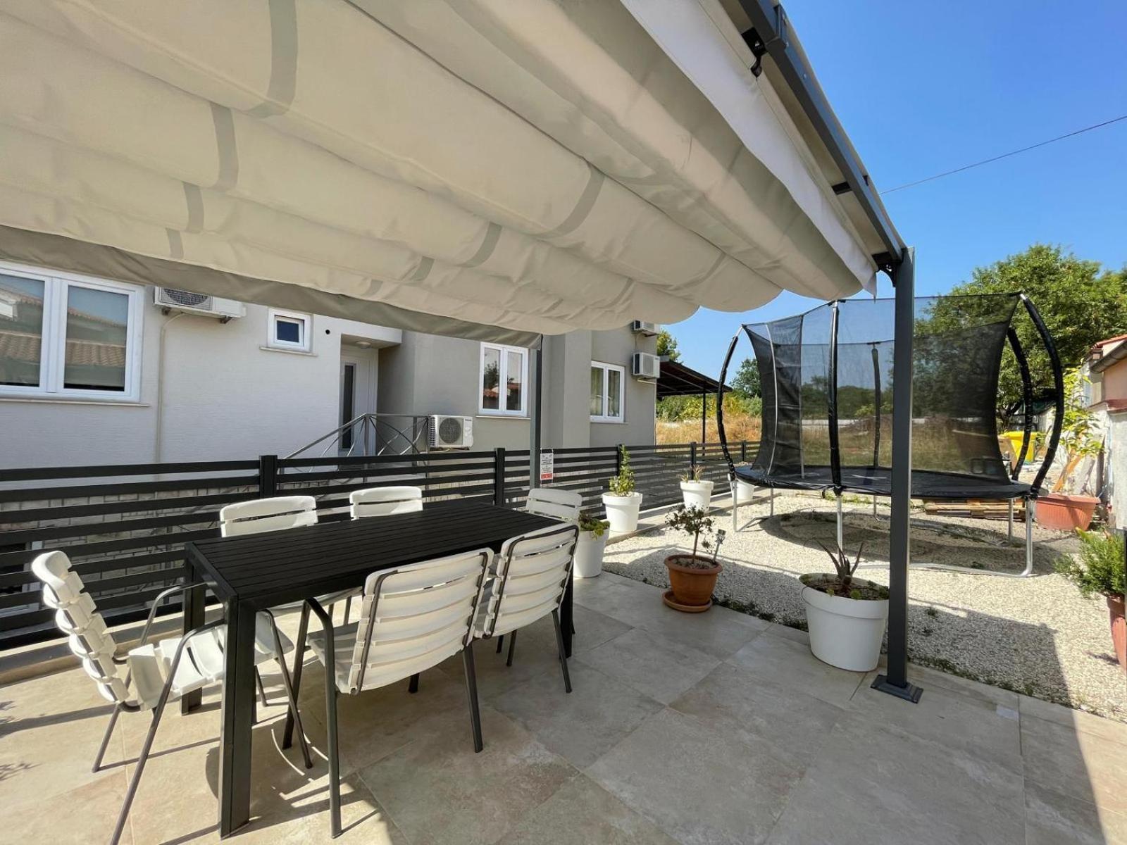 Caramel Comforts With Sea View In Stinjan Only 300 Meters From The Beach Pula Exterior foto