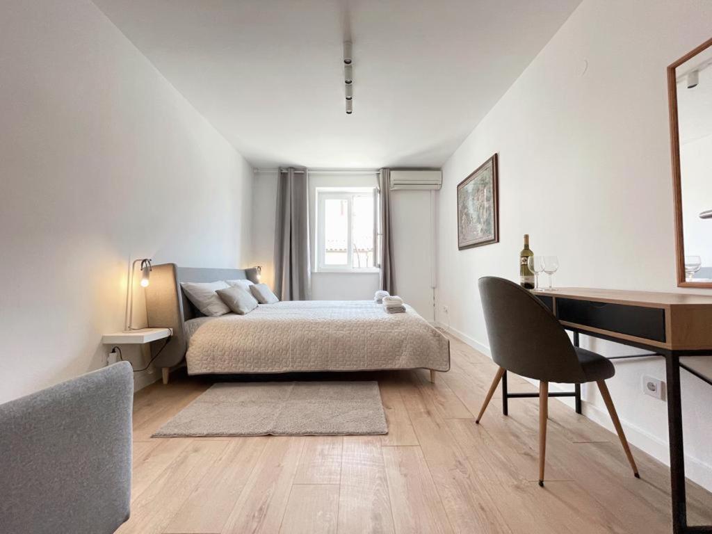 Caramel Comforts With Sea View In Stinjan Only 300 Meters From The Beach Pula Exterior foto