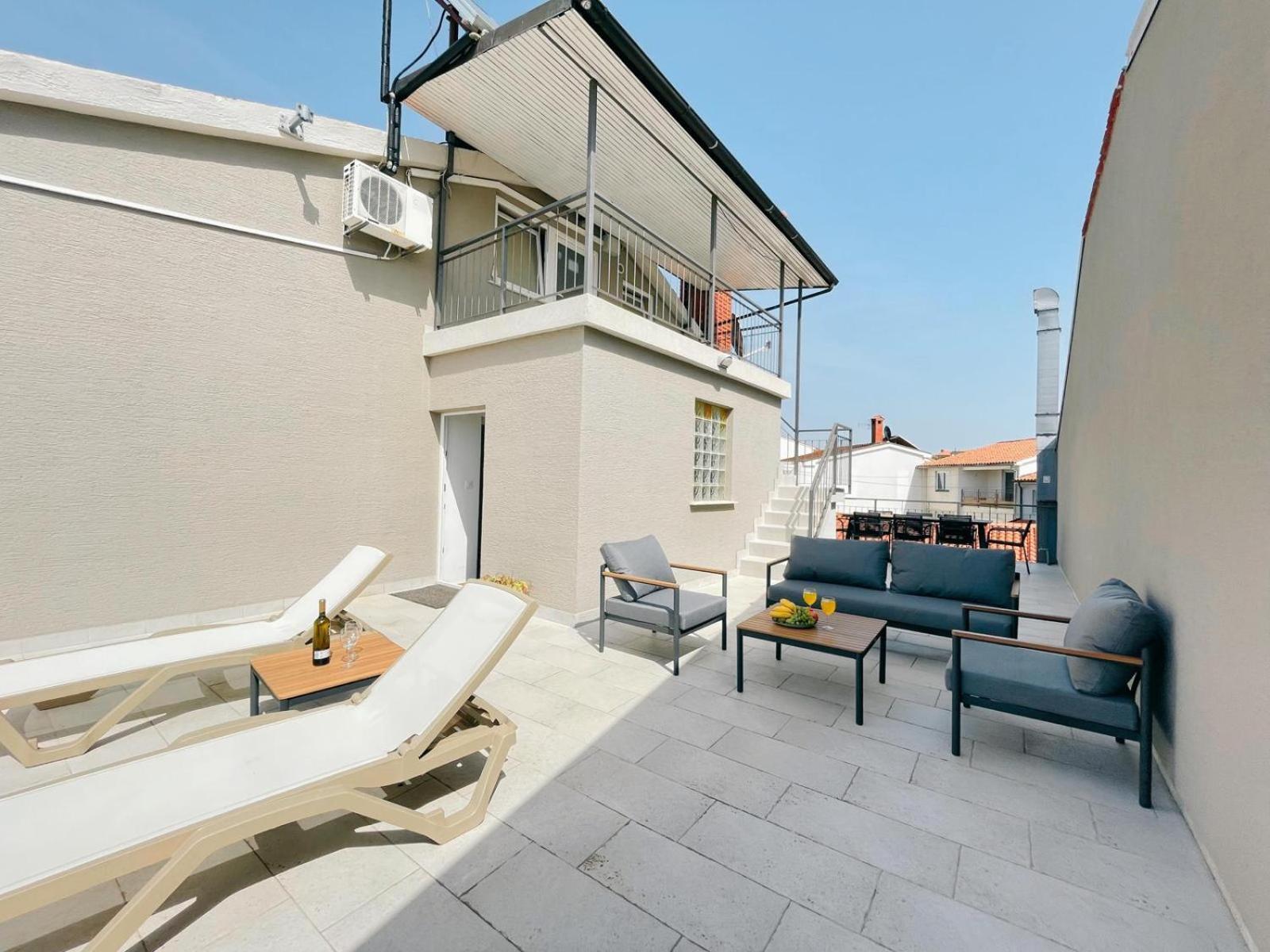 Caramel Comforts With Sea View In Stinjan Only 300 Meters From The Beach Pula Exterior foto