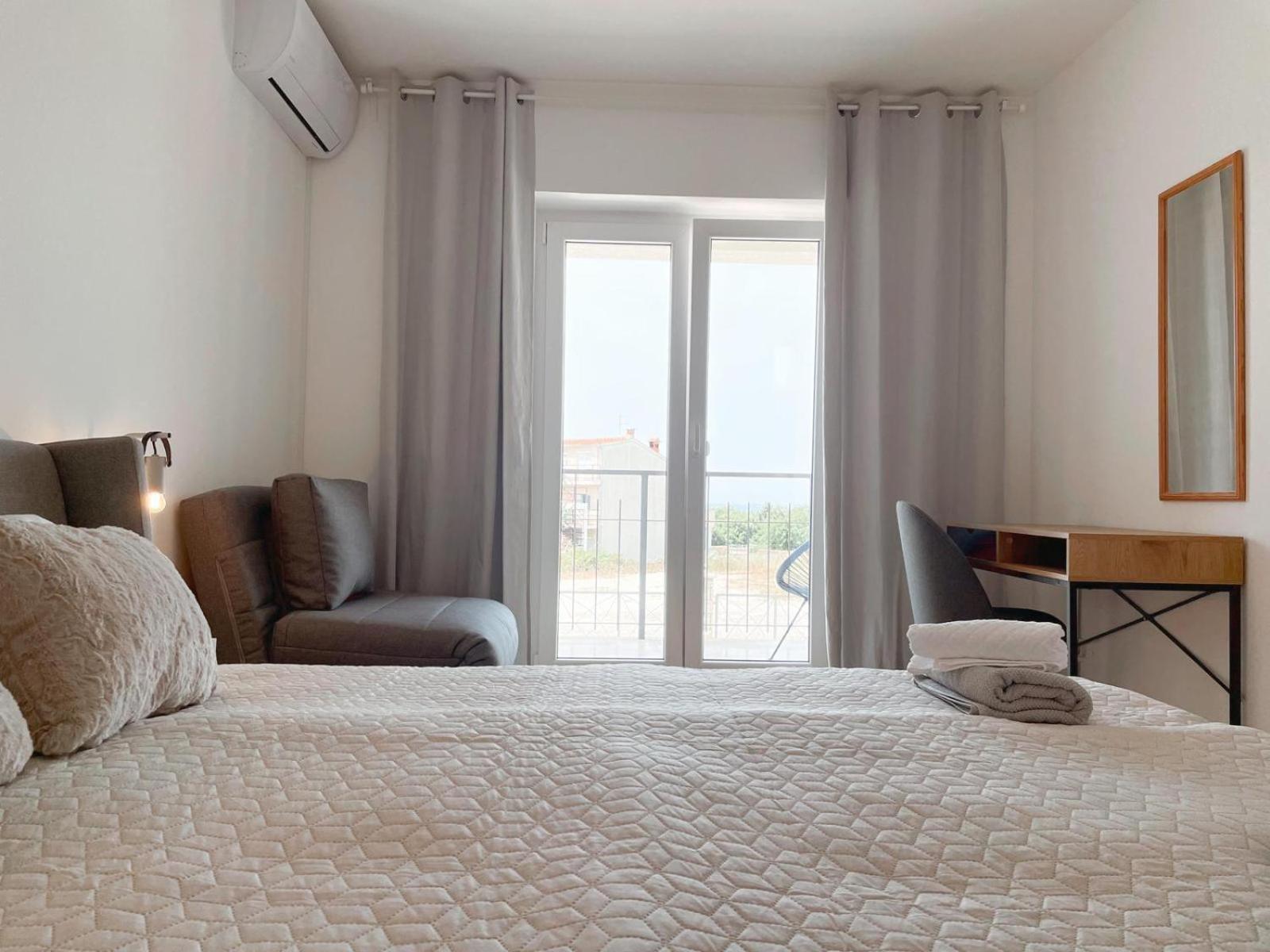 Caramel Comforts With Sea View In Stinjan Only 300 Meters From The Beach Pula Exterior foto
