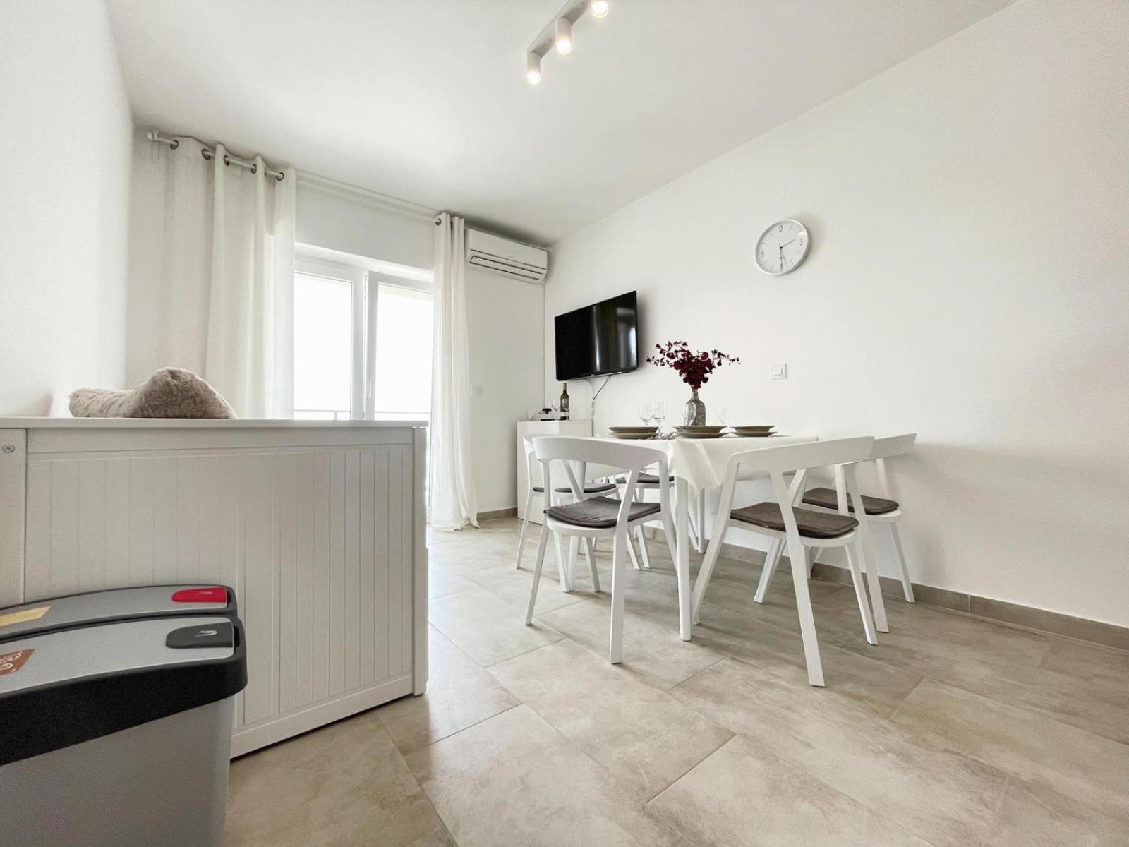 Caramel Comforts With Sea View In Stinjan Only 300 Meters From The Beach Pula Exterior foto