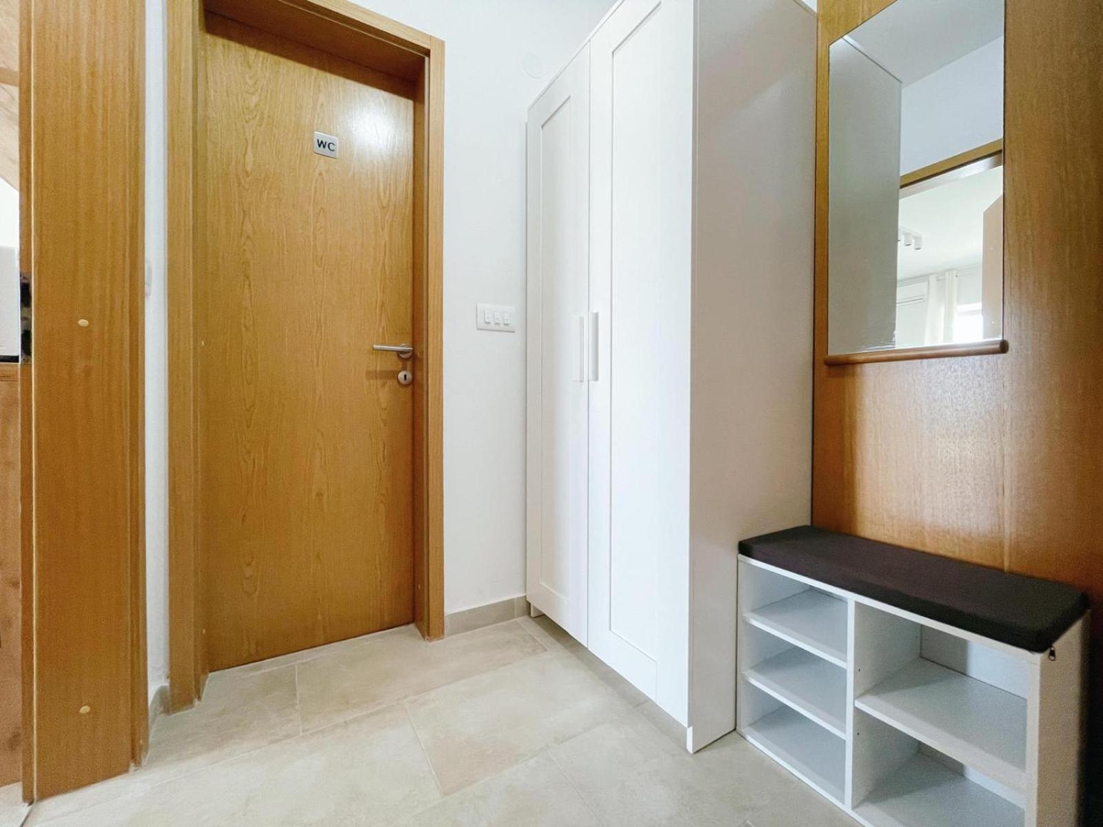 Caramel Comforts With Sea View In Stinjan Only 300 Meters From The Beach Pula Exterior foto